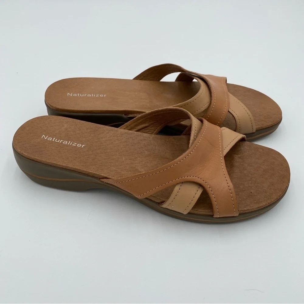 Naturalizer Jean Leather Two Tone Brown Slip On Comfort‎ Sandals Shoes 11 (NWOT)